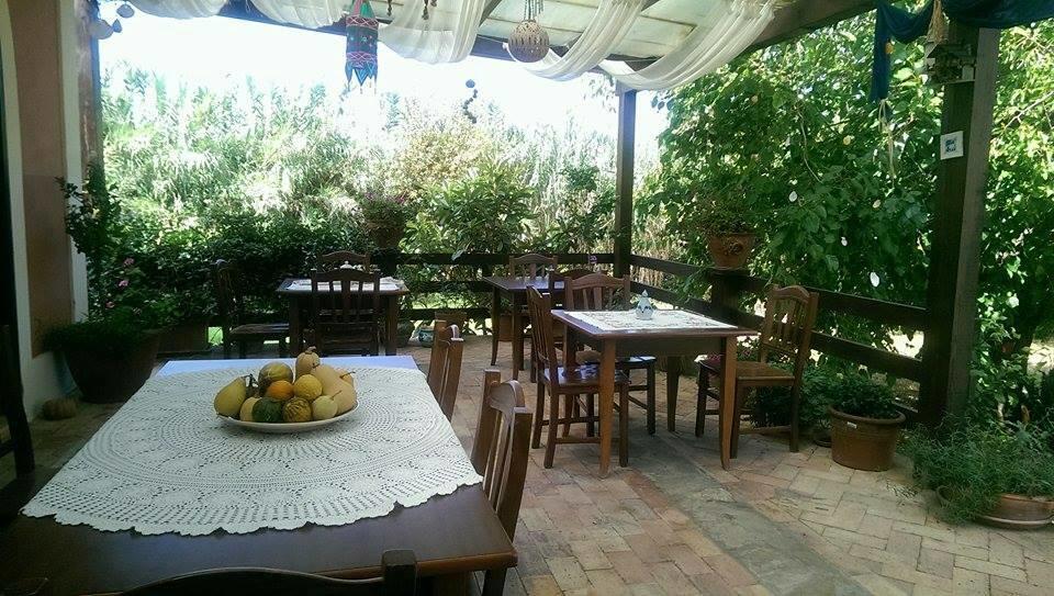 Country House Araba Phoenix 卡斯特拉巴特 外观 照片